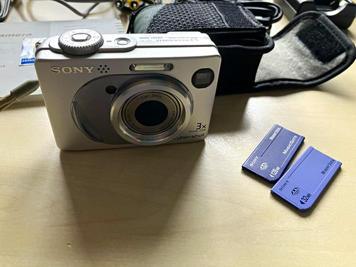 Sony cyber shot dsc 1mp - dsc-w1, 5.1mp